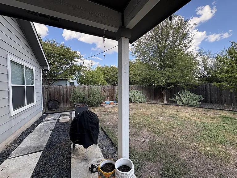 Cayenne Ln — Photo 7