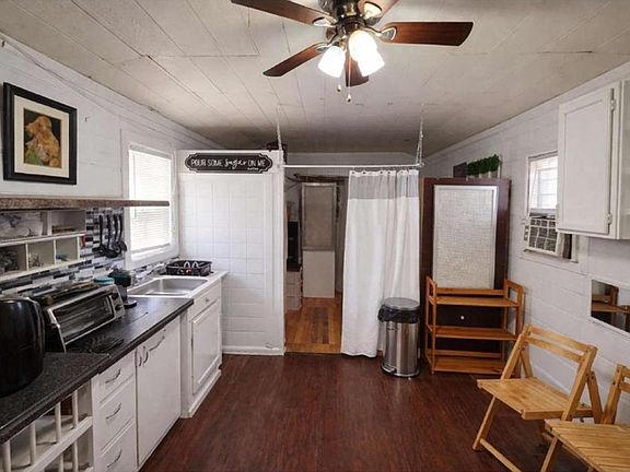 3rd image of 2298 Tilson Cir #B