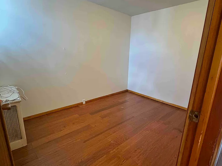 918 Daly St — Photo 18