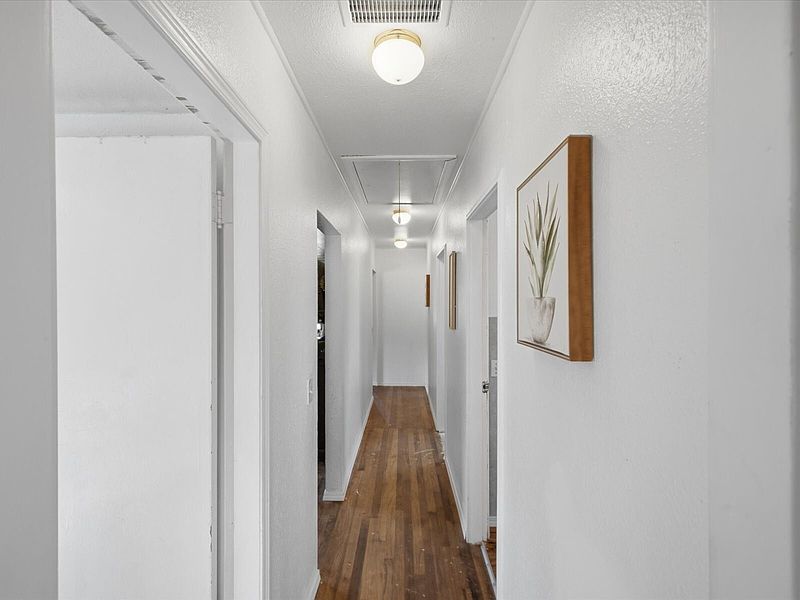 3rd image of 660 Sauk Avenue