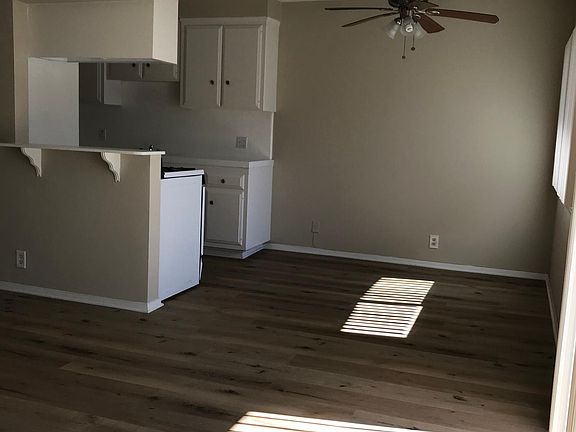 4th image of 704 Walnut St APT 6