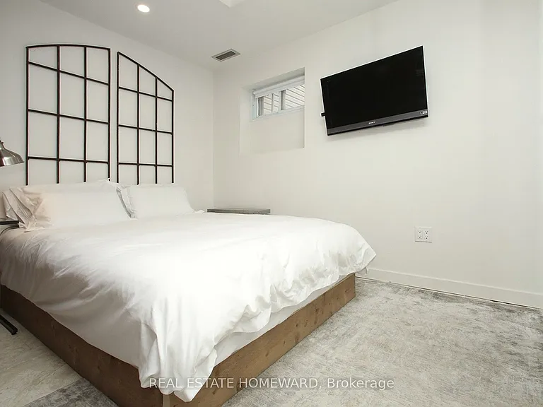 147 Boston Ave — Photo 10