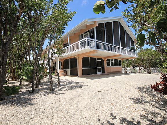 2nd image of 220 Tide Ave