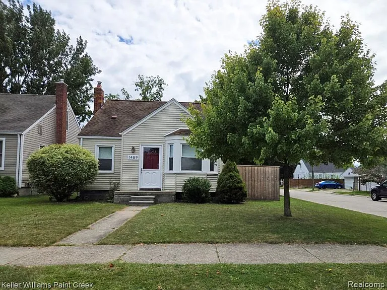 1489 West Blvd — Photo 2