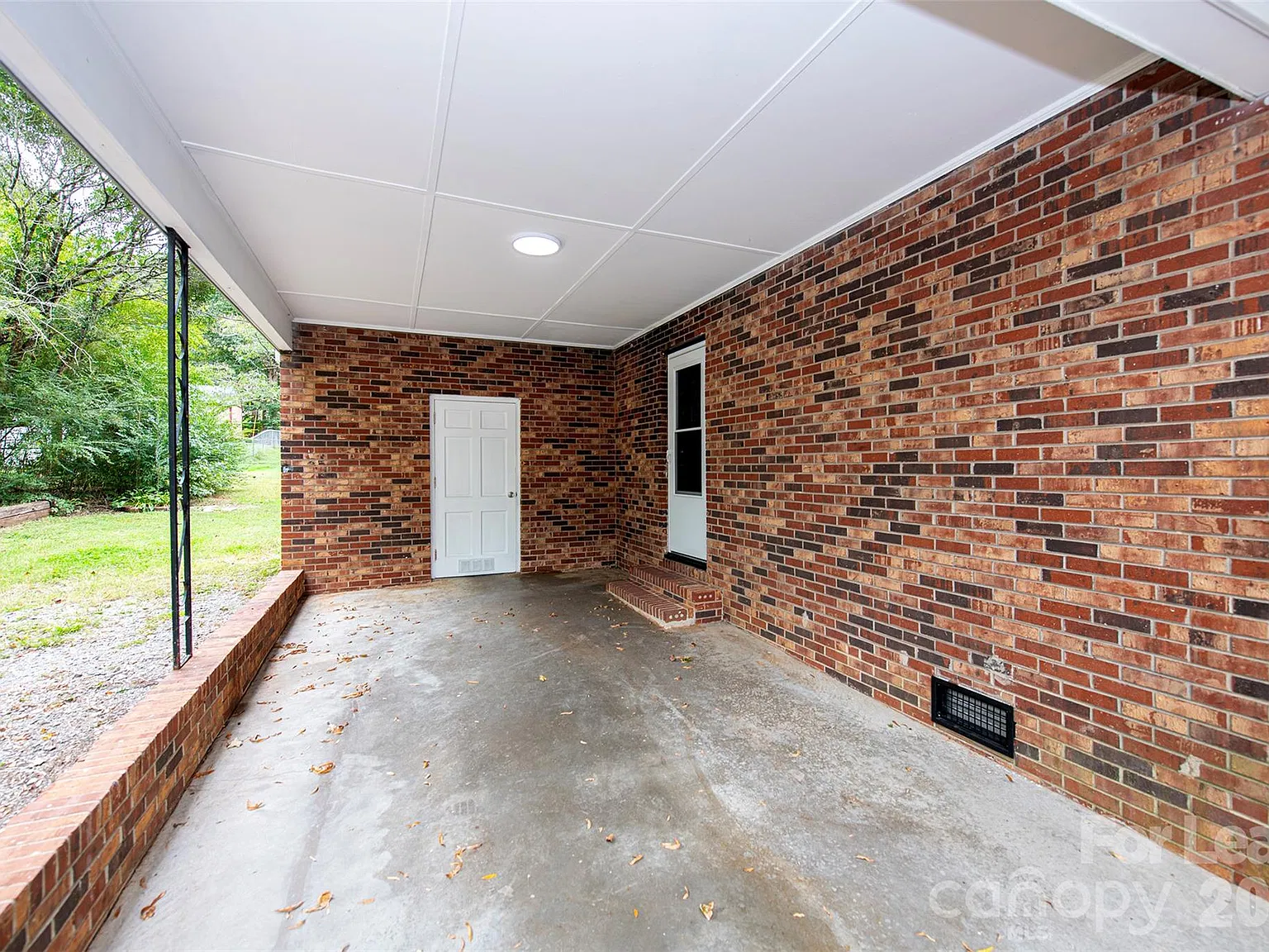 3 bed, 2.0 bath, $1,795 — Photo 4