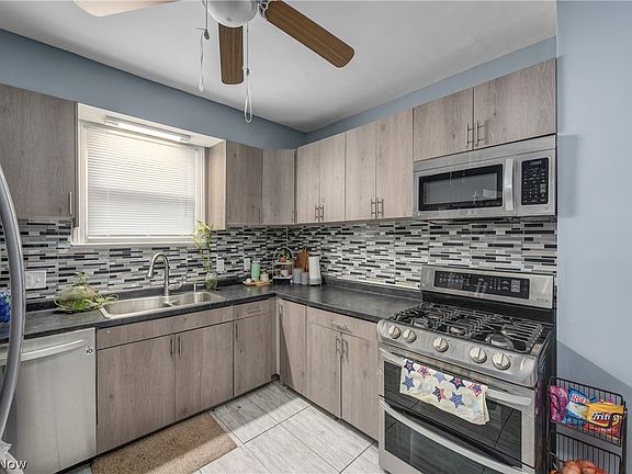 5th image of 1631 Cohassett Ave