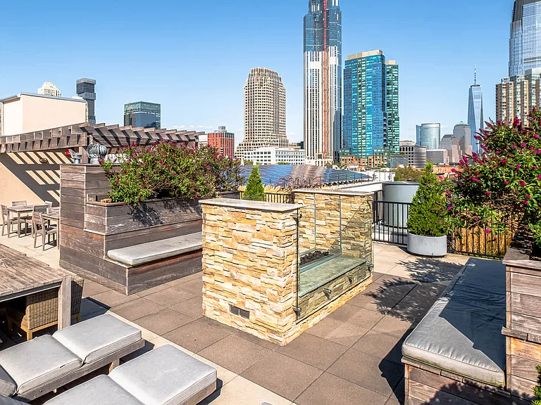 Rooftop Lounge with BBQ Grill