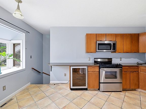 5th image of 44 S View Dr #44