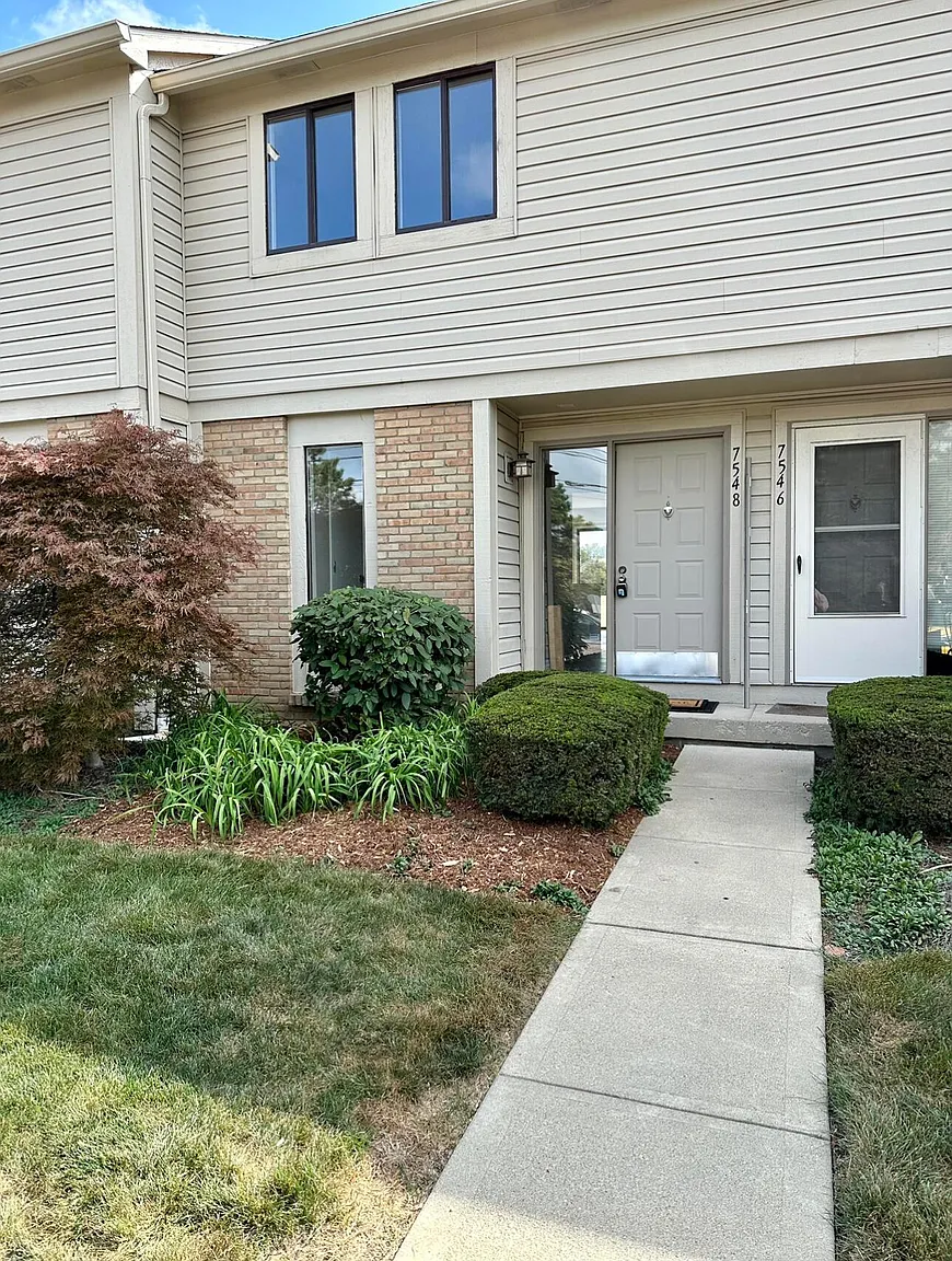 7548 Stone Lake Dr photo 1