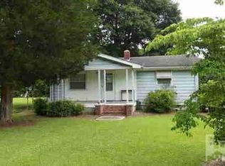 1376 Malpass Corner Rd, Burgaw, NC 28425