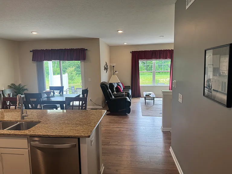 614 Timber Valley Dr — Photo 5