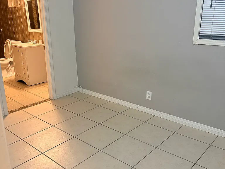 4392 Springdale Ct — Photo 7