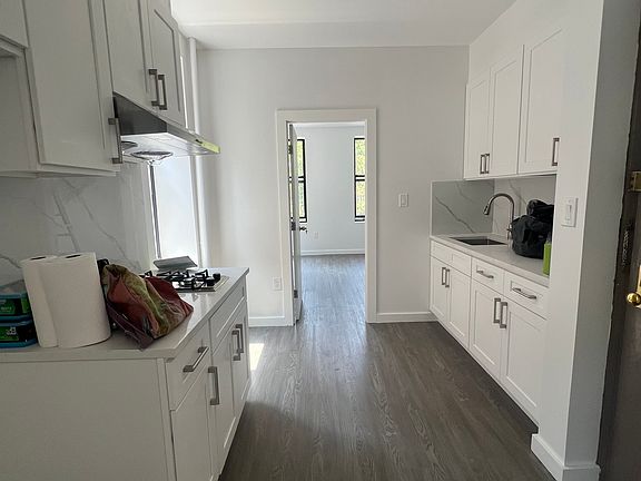 5th image of 100 Mosco St APT 302