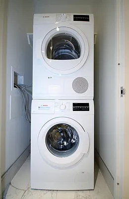 Rented by Red Apple Group | media 23