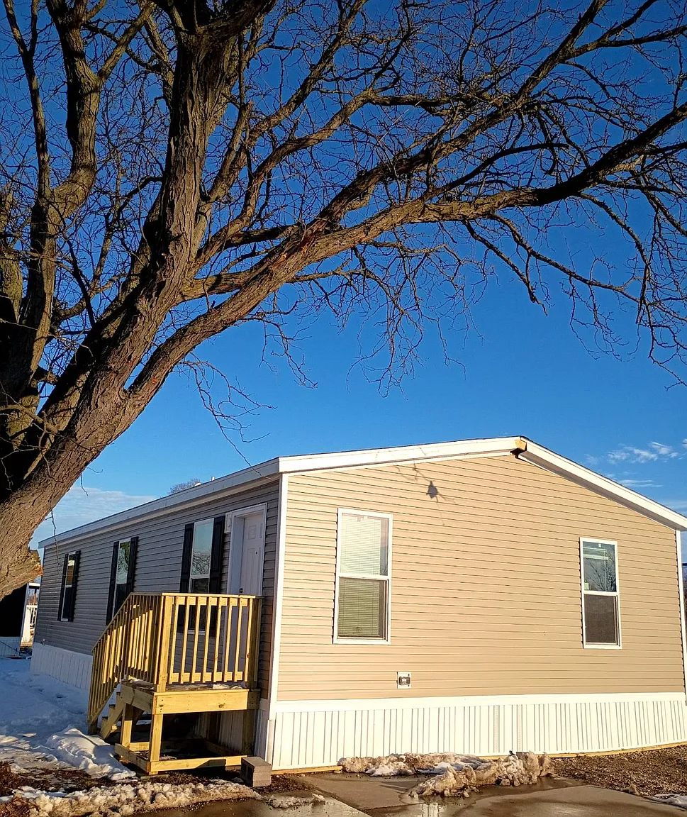 4809 W Windsor Rd #B24 photo 1