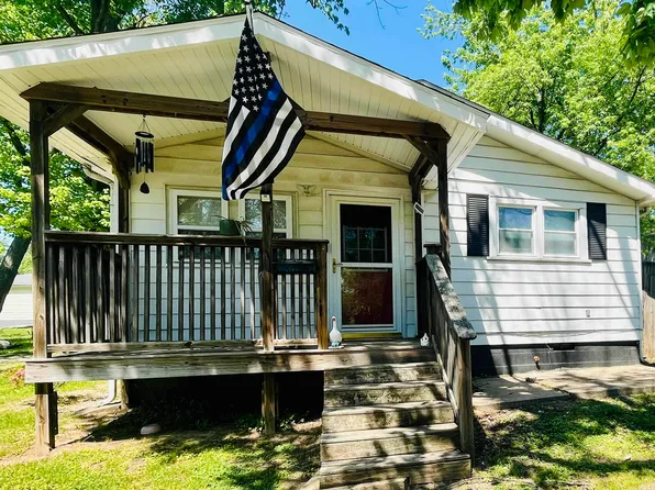 618 E Short Elm St, Boonville, IN 47601