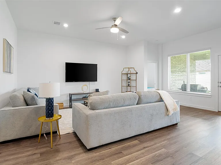 1604 Daylight Lake Dr — Photo 14