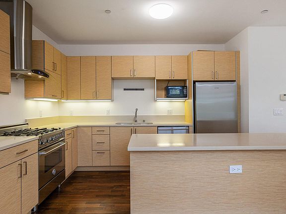 2nd image of 3520 20th St APT 10