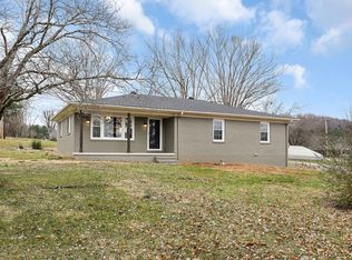 1023 N Spring St, Sparta, TN 38583