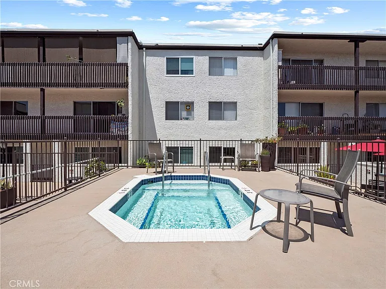 5334 Lindley Ave #319 — Photo 42