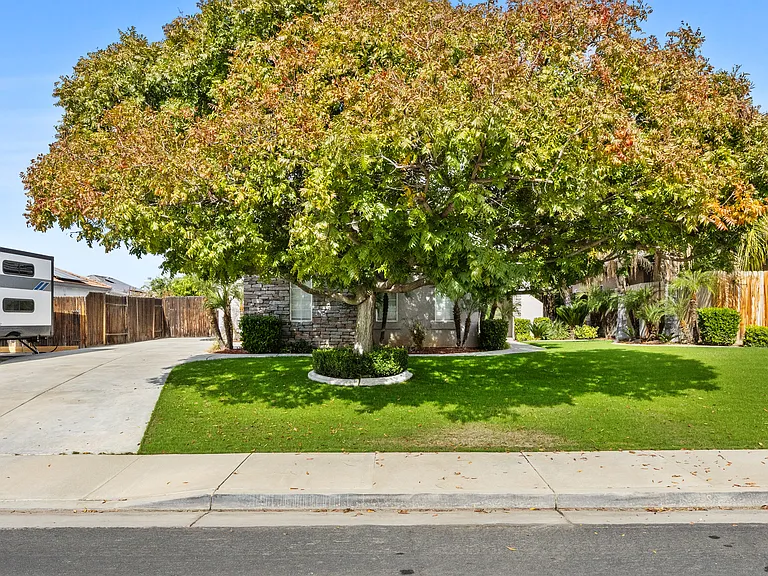 9708 San Ysidro Ln — Photo 14