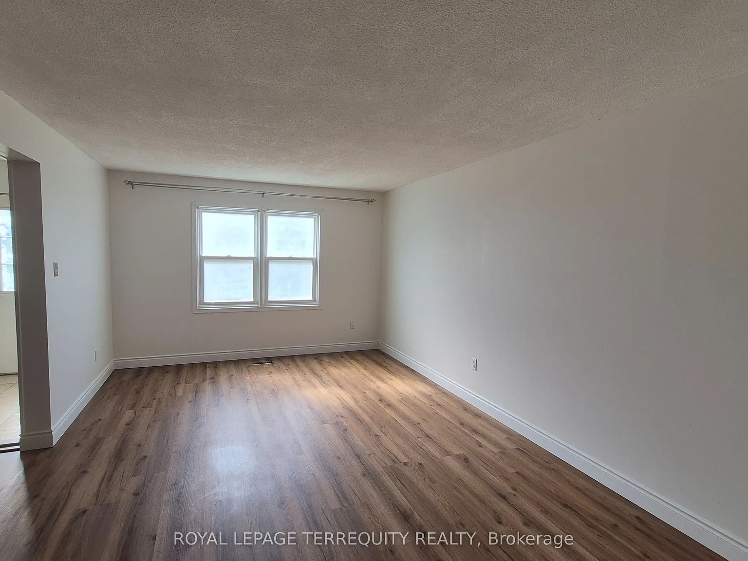 3 bed, $3,000 — Photo 3