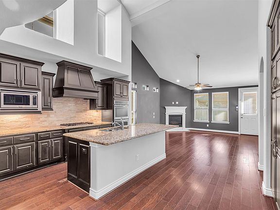 2nd image of 24122 Valencia Ridge Ln