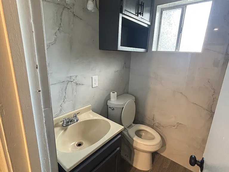 2443 E Van Buren St #2443 — Photo 7