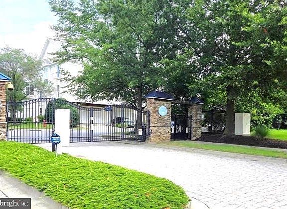4th image of 324 Shipyard Dr #83