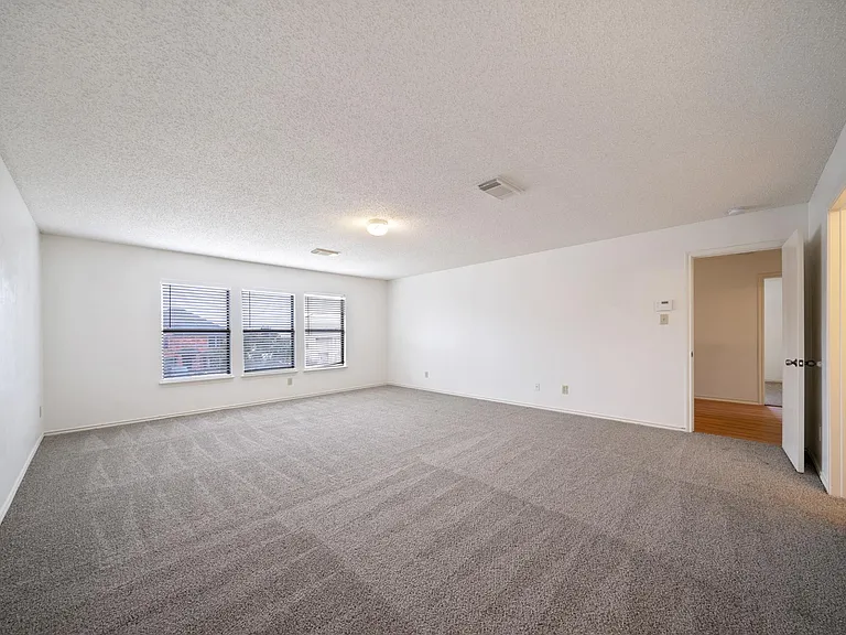 1688 Fir Cir — Photo 20