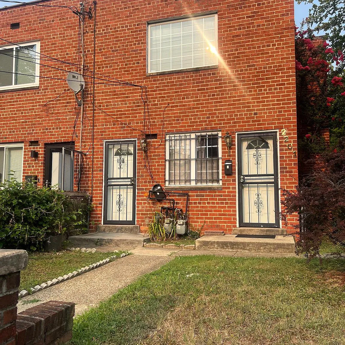 2 bed, 1736 sqft, $2,000 — Photo 1