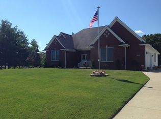 27269 King Rd, Brownstown, MI 48174