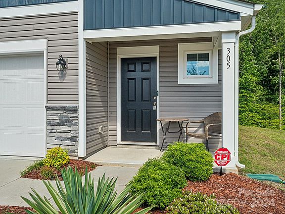 4th image of 305 Marinna Joy Cir