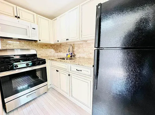 Rented by null | media 4