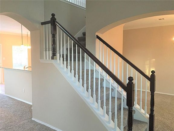 2nd image of 3600 Lombardy Dr
