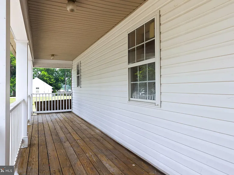 8916 Rugby Rd — Photo 38