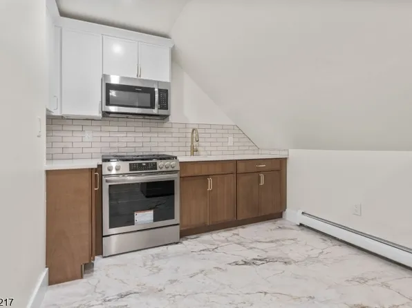 151 S Clinton St, East Orange, NJ