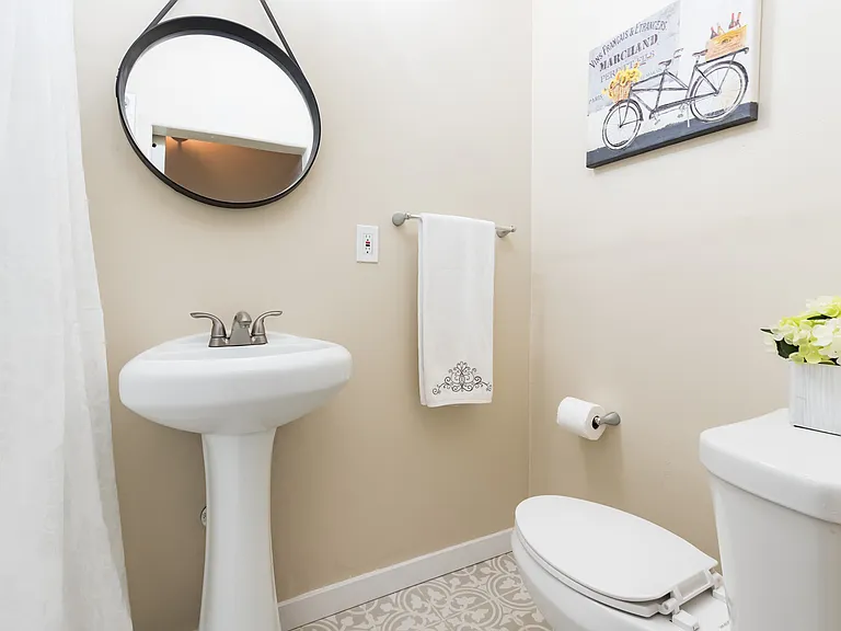 665 Cathedral Dr — Photo 12