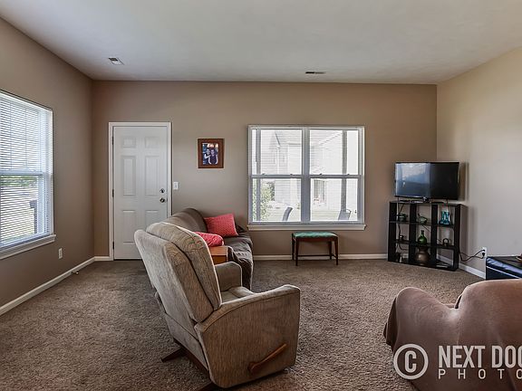3rd image of 3128 Shooks Dr