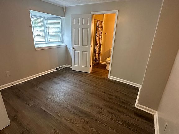 2nd image of 1019 S Church St #1/2