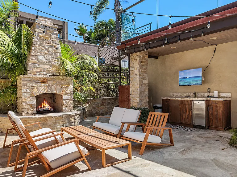 2260 El Amigo Rd — Photo 30
