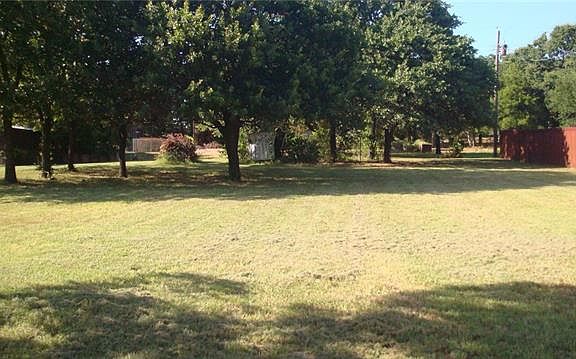 4th image of 308 Oak Dr