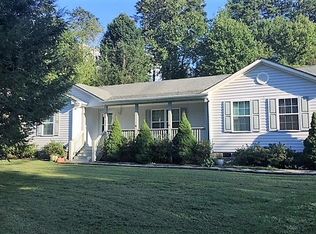 330 Rivers Edge Dr, Hayesville, NC 28904