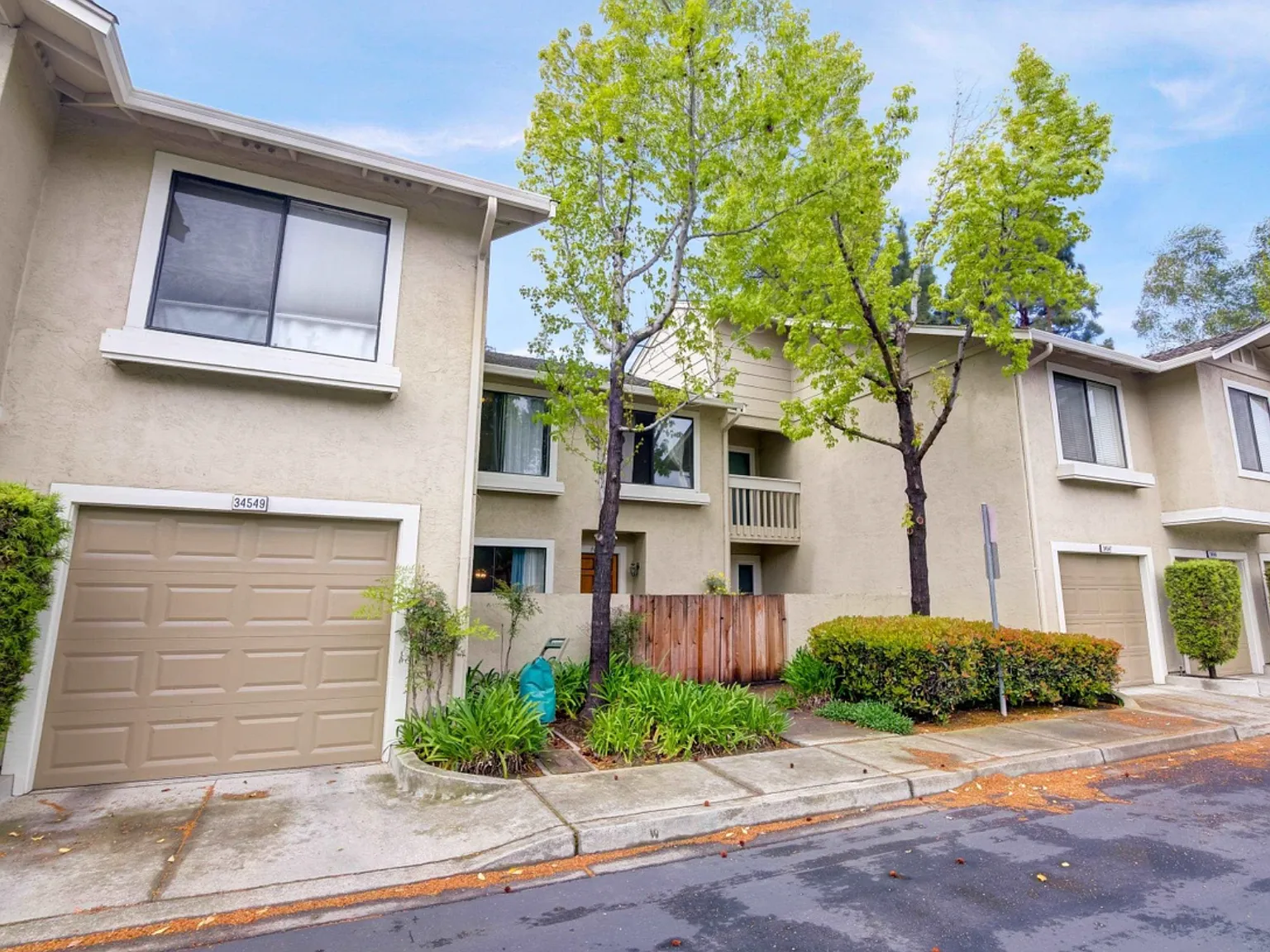 3 bed, 2.5 bath, 1309 sqft, $3,995 — Photo 1