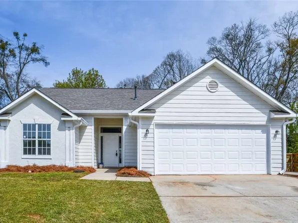 7586 Briar Crest Ct, Riverdale, GA 30296