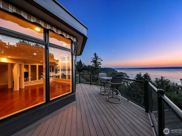 1919 SW Cove Point Road, Burien, WA 98146