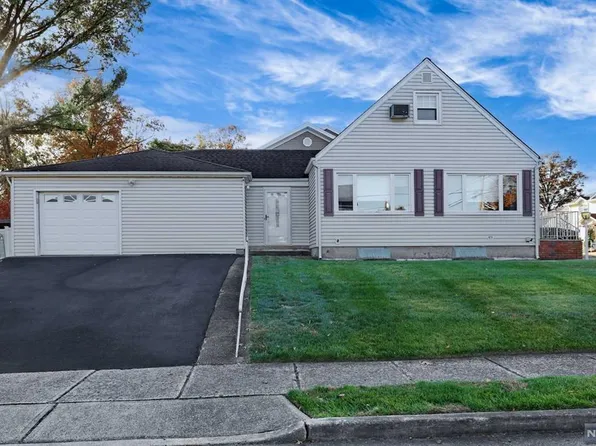 17-39 Hunter Pl, Fair Lawn, NJ 07410