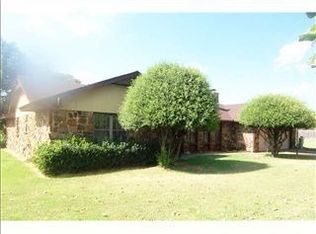 711 W Main St, Tuttle, OK 73089