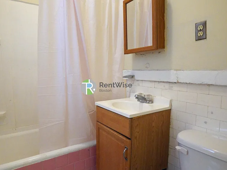 227 Kelton St #5 — Photo 9