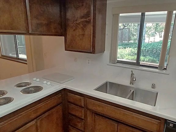 3rd image of 11150 Wildwood Dr